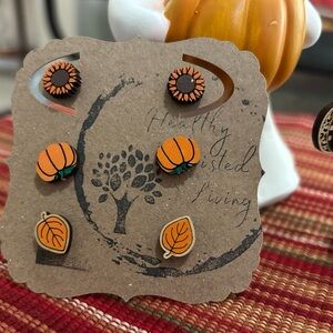 Fall Earrings; 1 pair drop Cheetah Print pumpkins & 3 pair of posts. New!